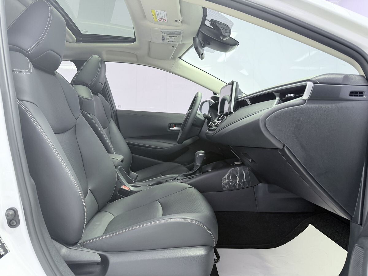 Toyota Corolla 2022 - фото автомобиля