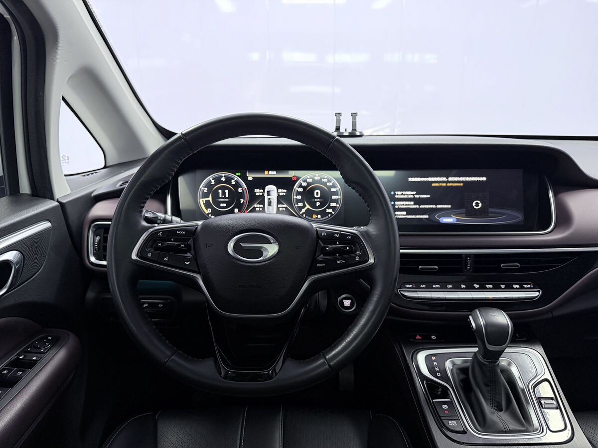 GAC Trumpchi M6 Pro 2022 - фото автомобиля