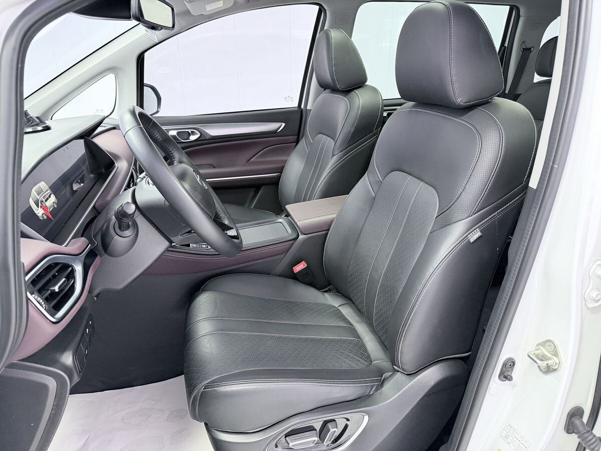 GAC Trumpchi M6 Pro 2022 - фото автомобиля