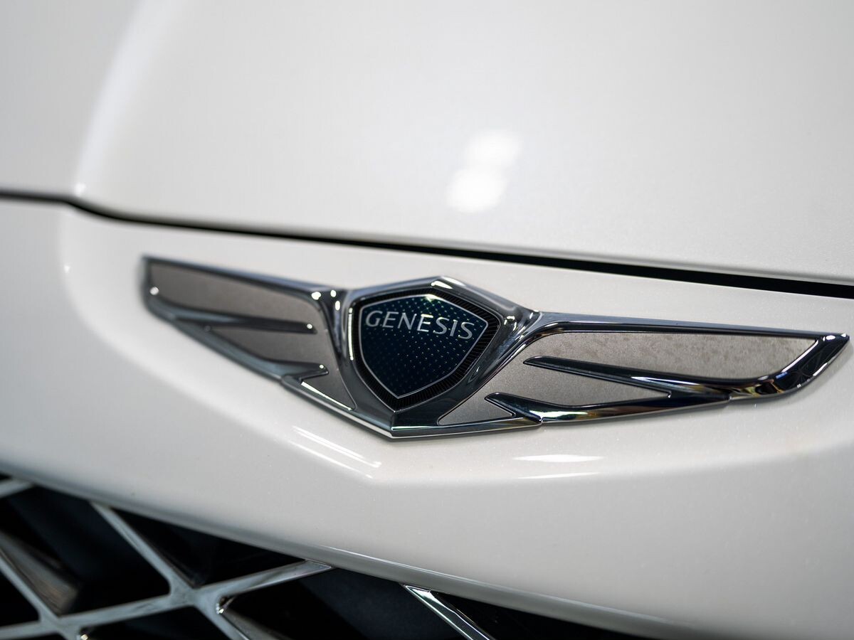 Genesis GV80 2020 - фото автомобиля