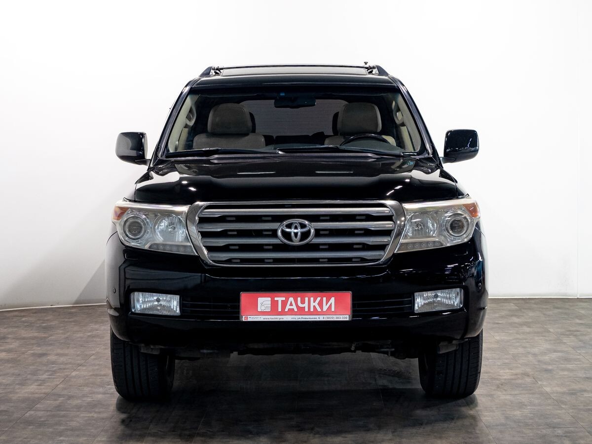 Toyota Land Cruiser 2011 - фото автомобиля