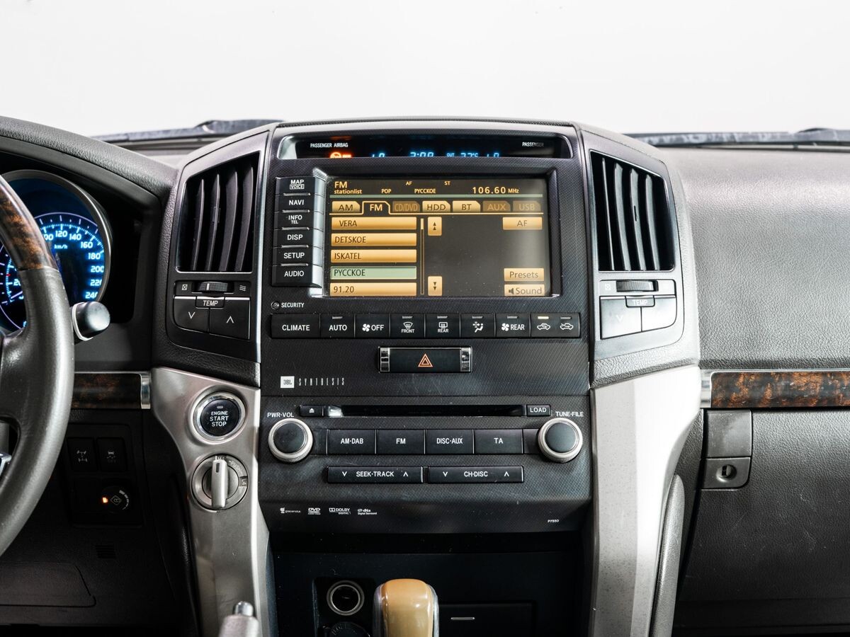 Toyota Land Cruiser 2011 - фото автомобиля
