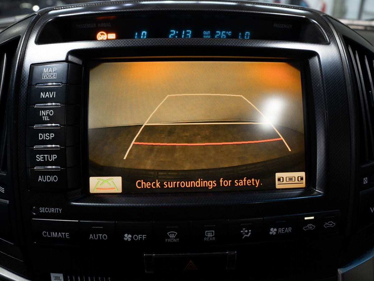 Toyota Land Cruiser 2011 - фото автомобиля