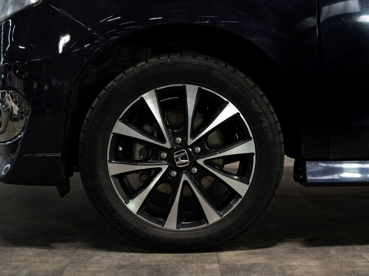 Honda Stepwgn 2014 - фото автомобиля