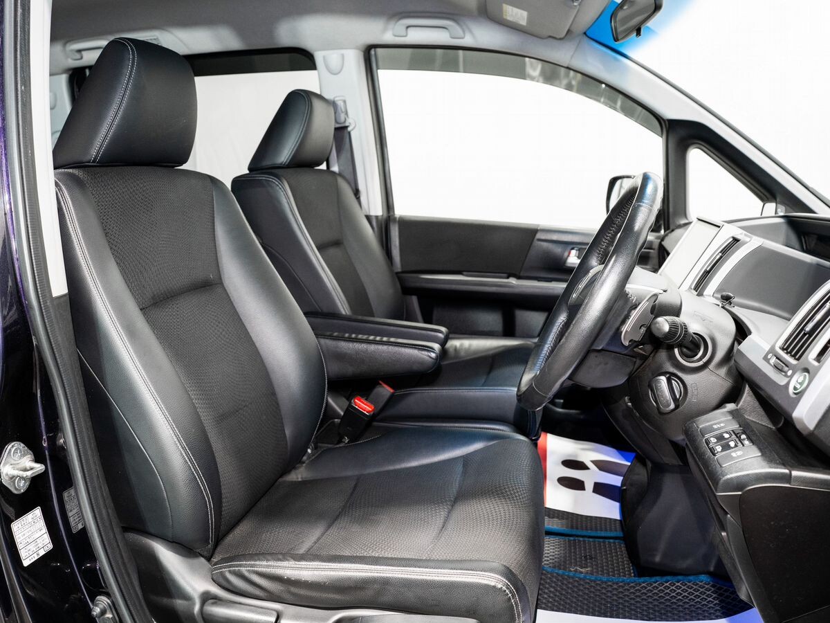 Honda Stepwgn 2014 - фото автомобиля