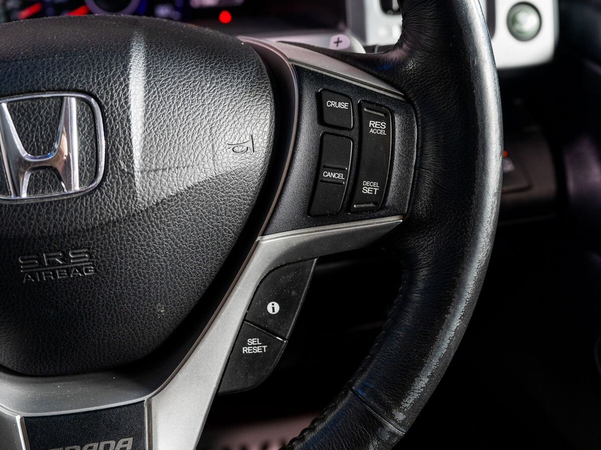 Honda Stepwgn 2014 - фото автомобиля