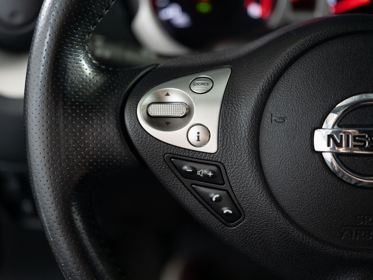 Nissan Juke 2014 - фото автомобиля