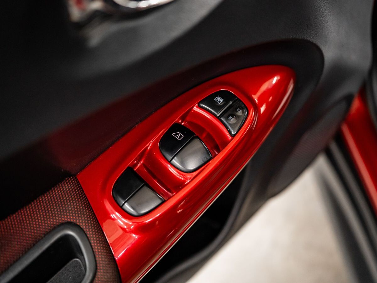 Nissan Juke 2013 - фото автомобиля