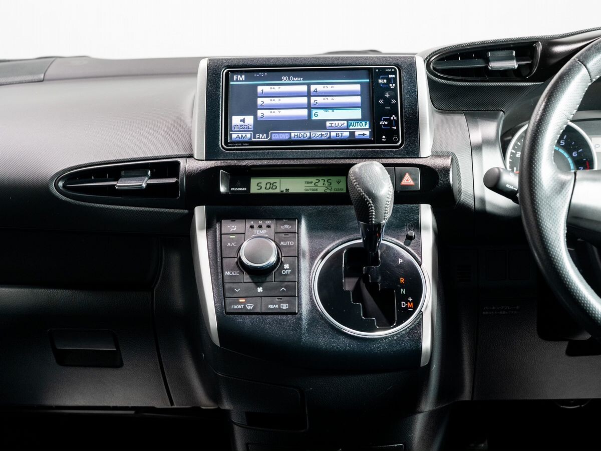 Toyota Wish 2009 - фото автомобиля