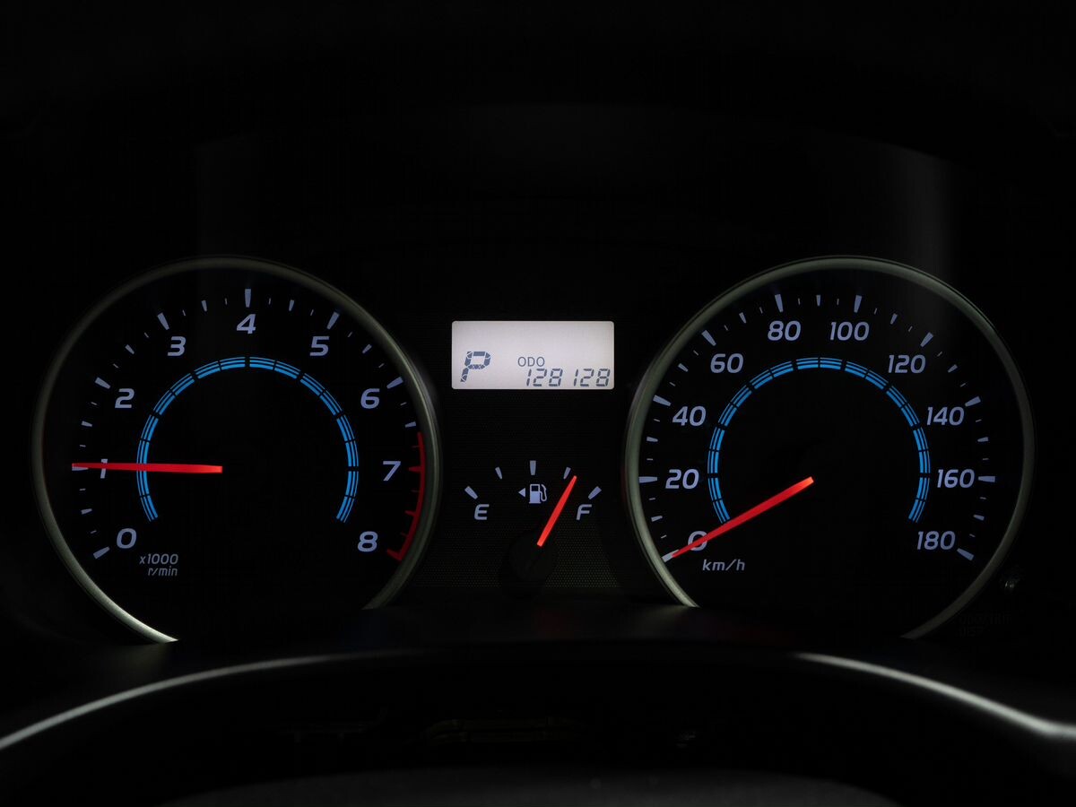 Toyota Wish 2009 - фото автомобиля