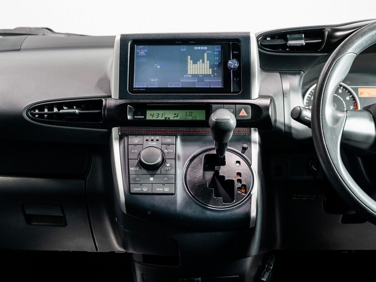 Toyota Wish 2009 - фото автомобиля