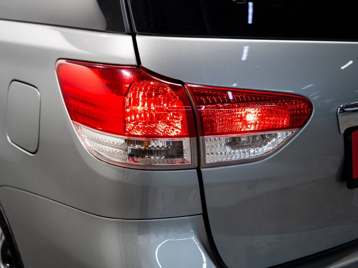 Toyota Wish 2009 - фото автомобиля