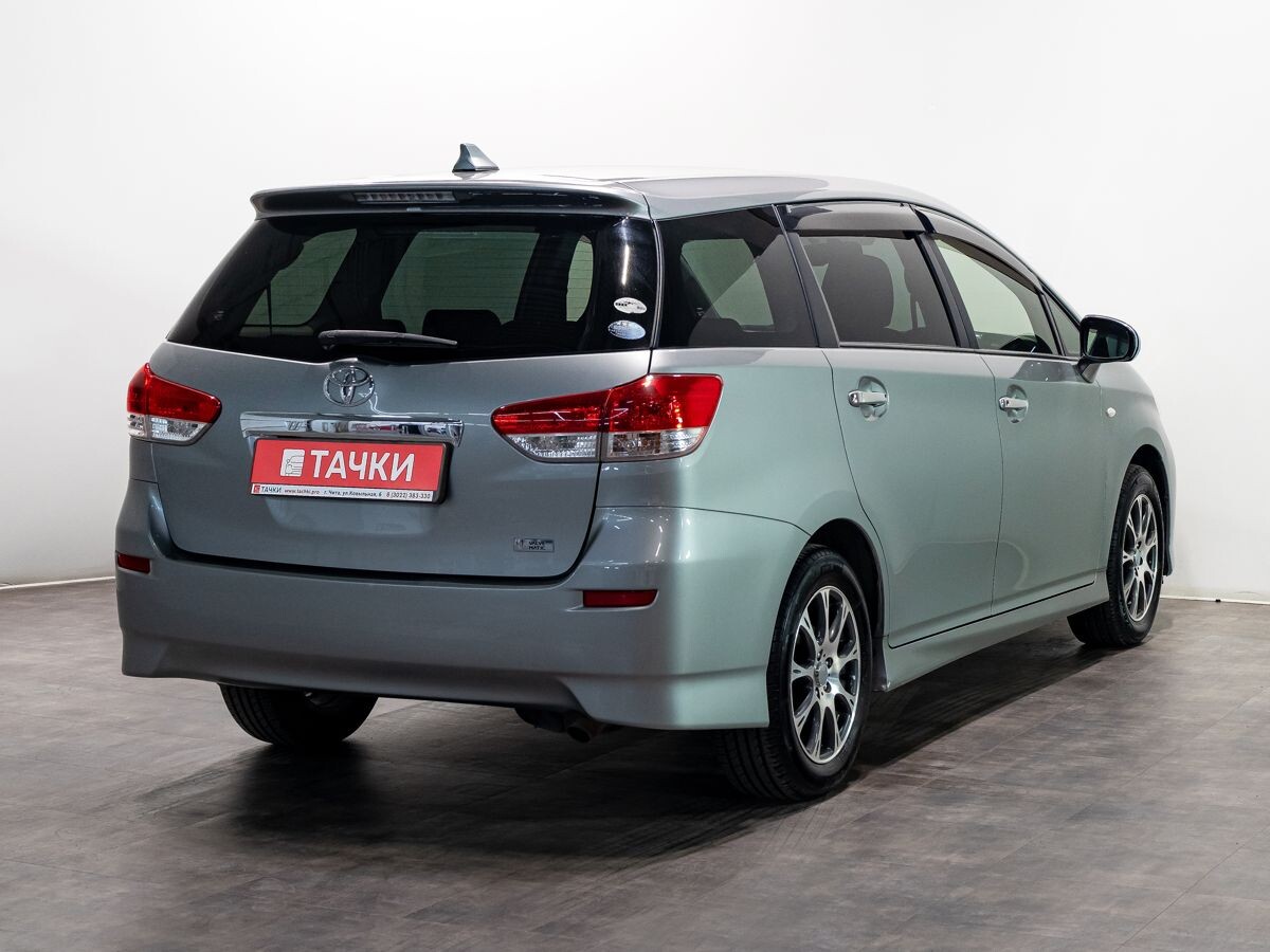Toyota Wish 2009 - фото автомобиля