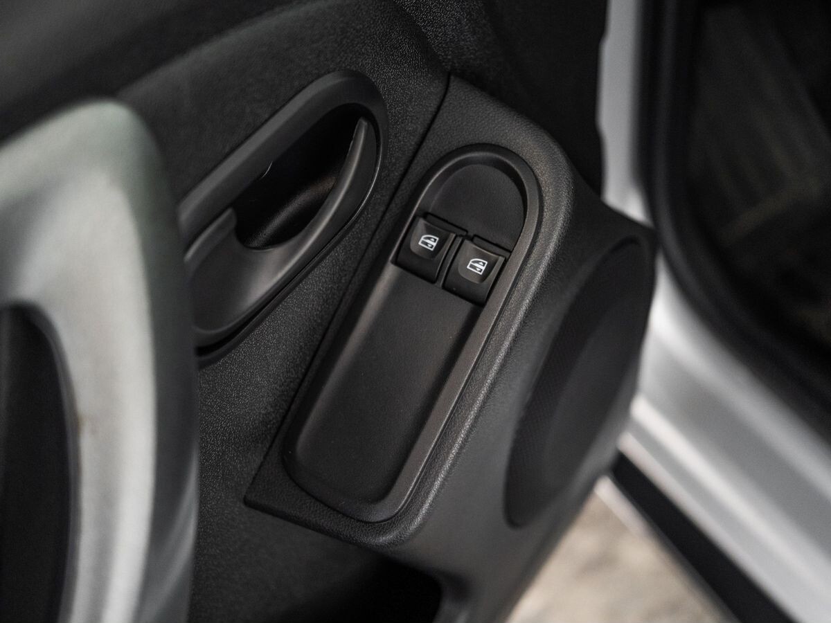 Renault Duster 2019 - фото автомобиля