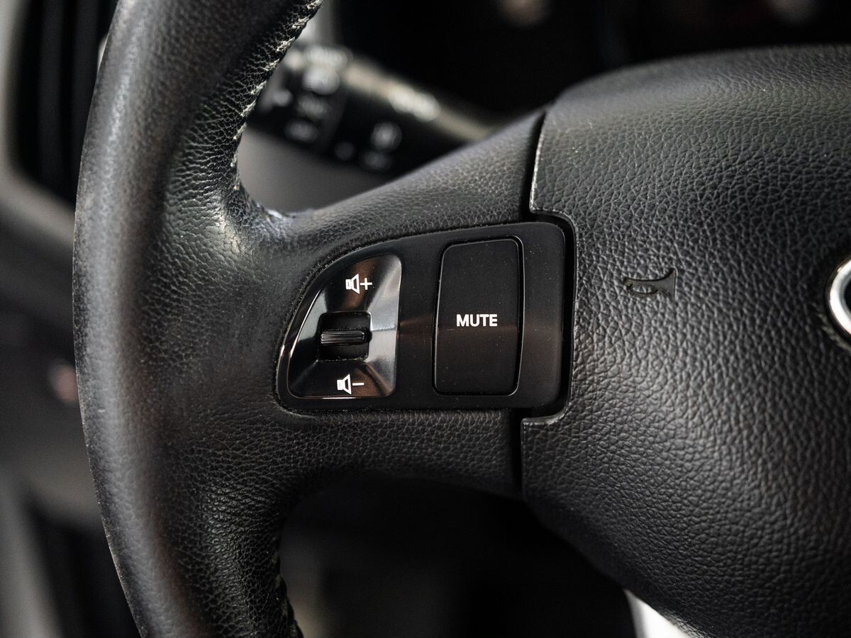 Kia Sportage 2011 - фото автомобиля