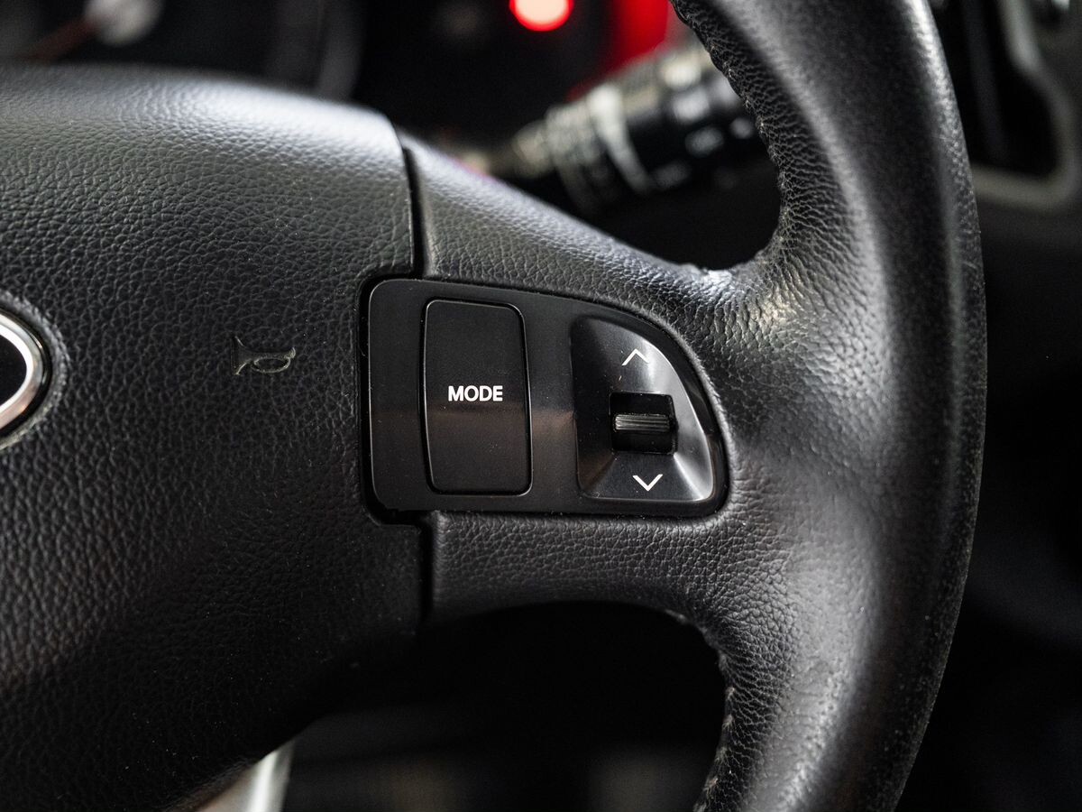Kia Sportage 2011 - фото автомобиля