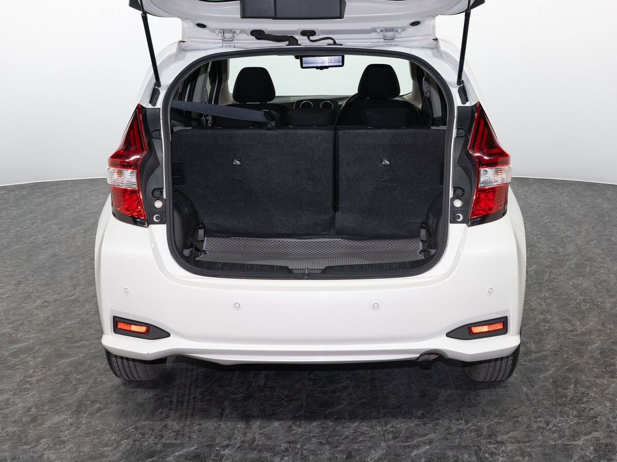 Nissan Note 2020 - фото автомобиля