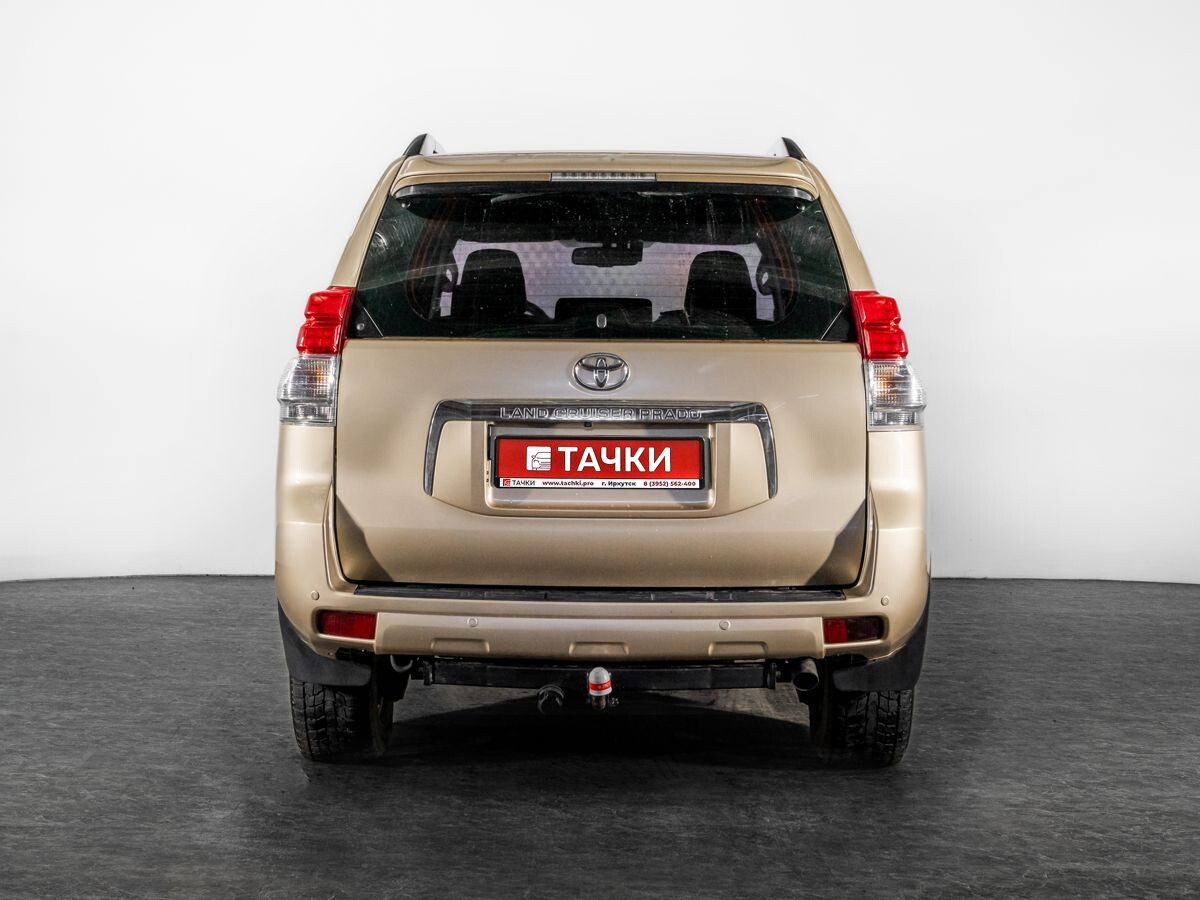Toyota Land Cruiser Prado 2010 - фото автомобиля