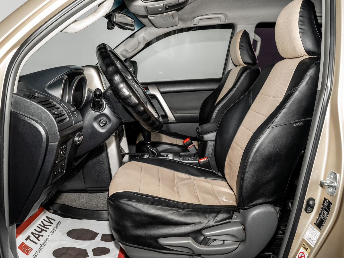 Toyota Land Cruiser Prado 2010 - фото автомобиля