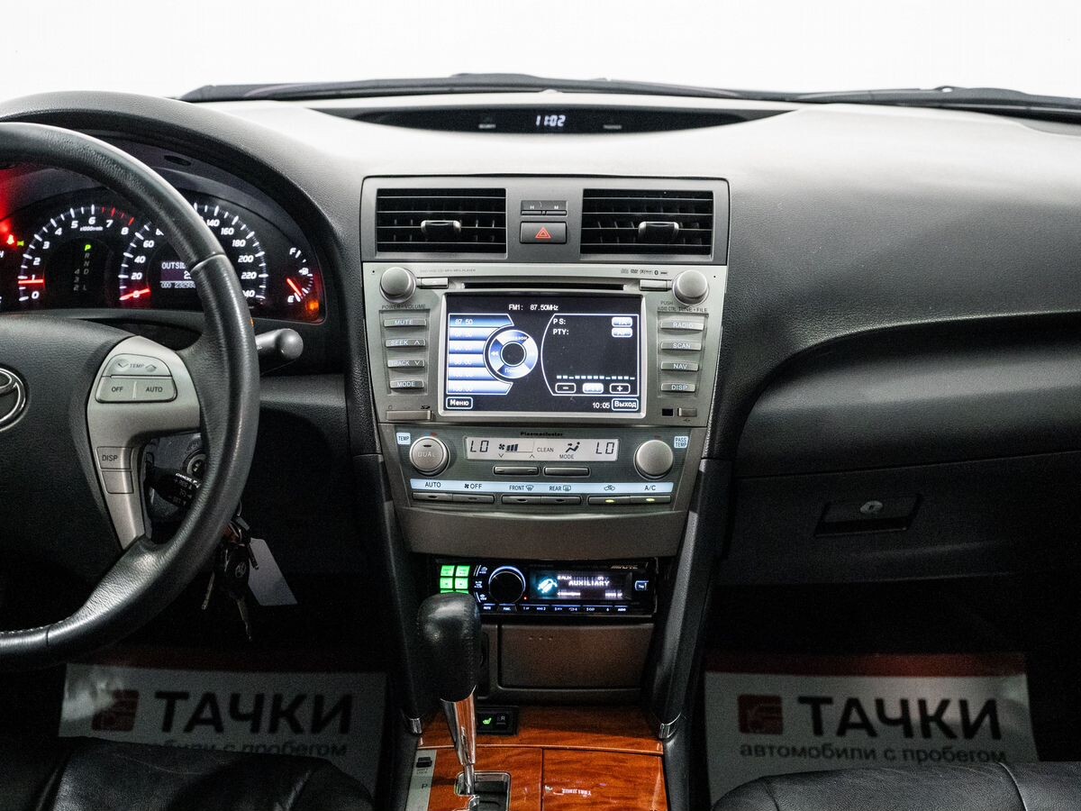 Toyota Camry 2008 - фото автомобиля