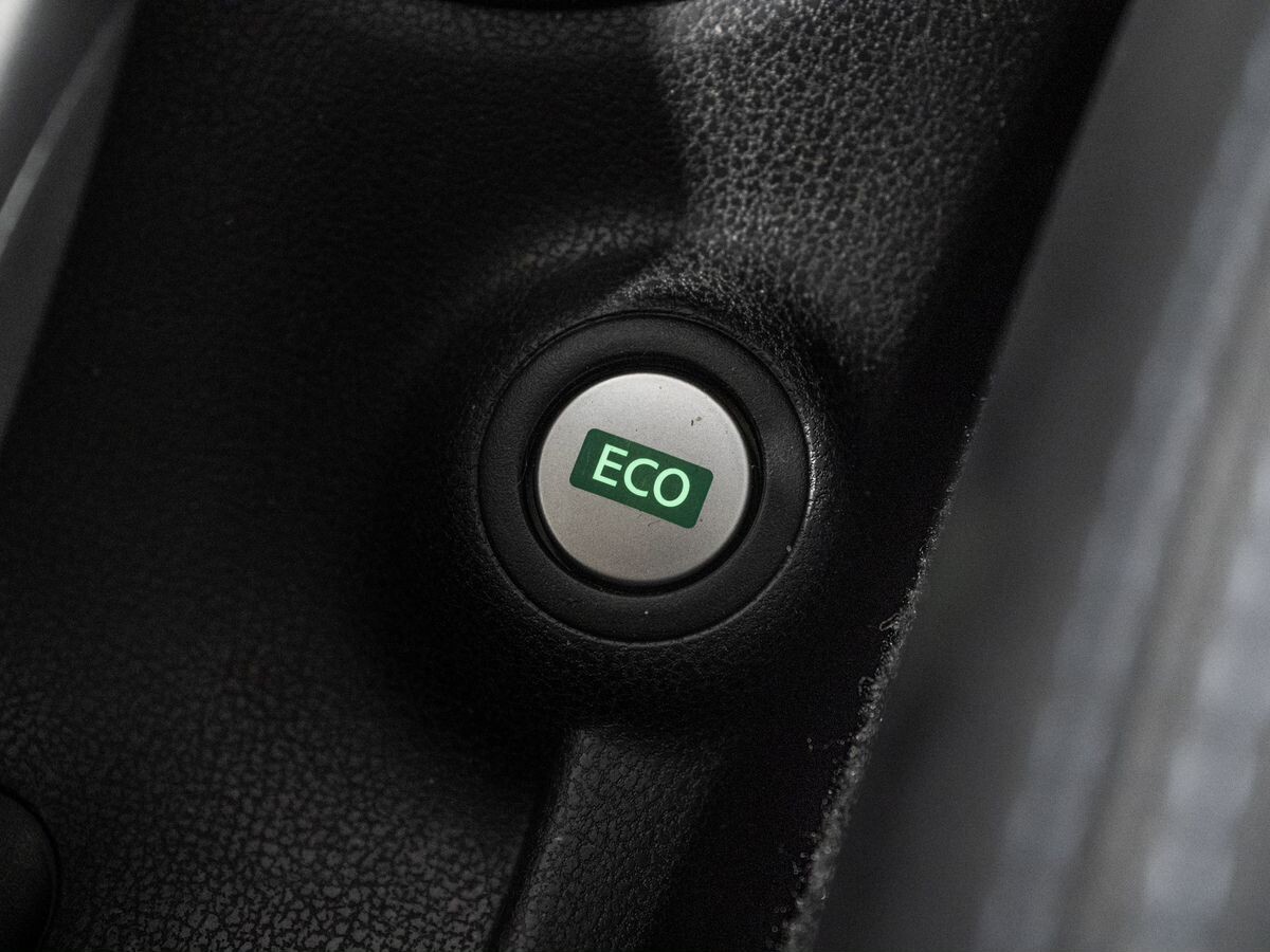Nissan Note 2013 - фото автомобиля