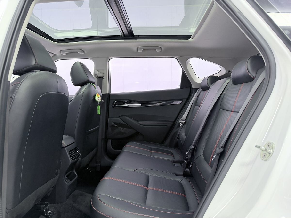 Kia KX3 2021 - фото автомобиля
