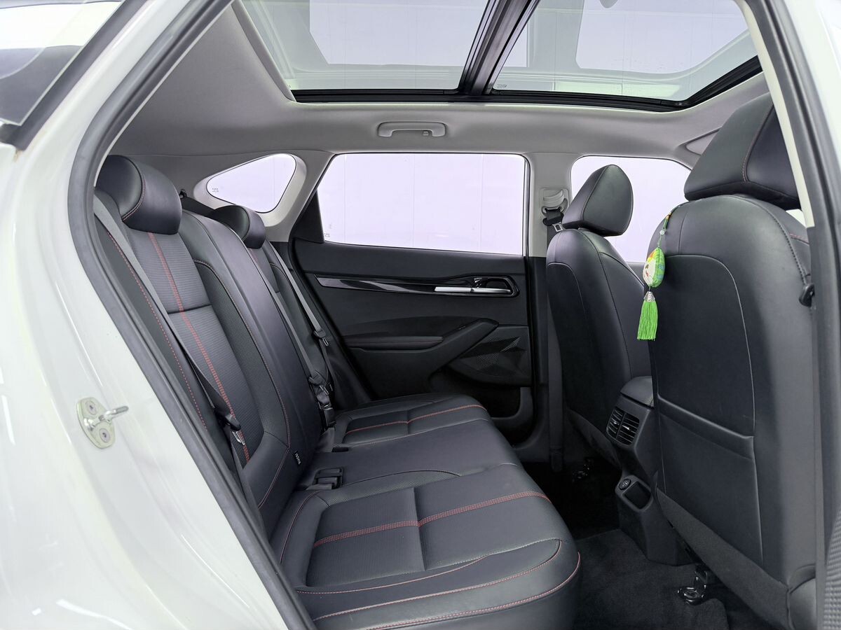 Kia KX3 2021 - фото автомобиля
