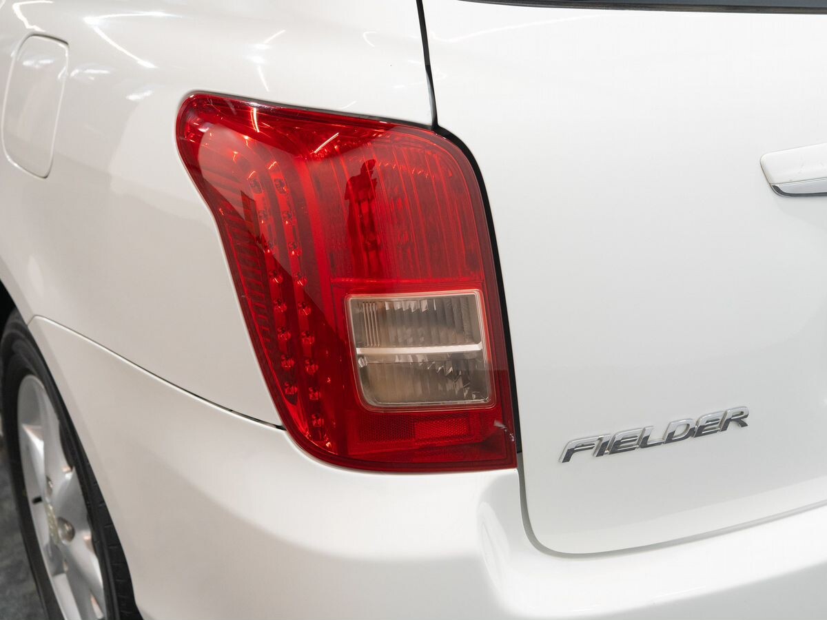Toyota Corolla Fielder 2008 - фото автомобиля
