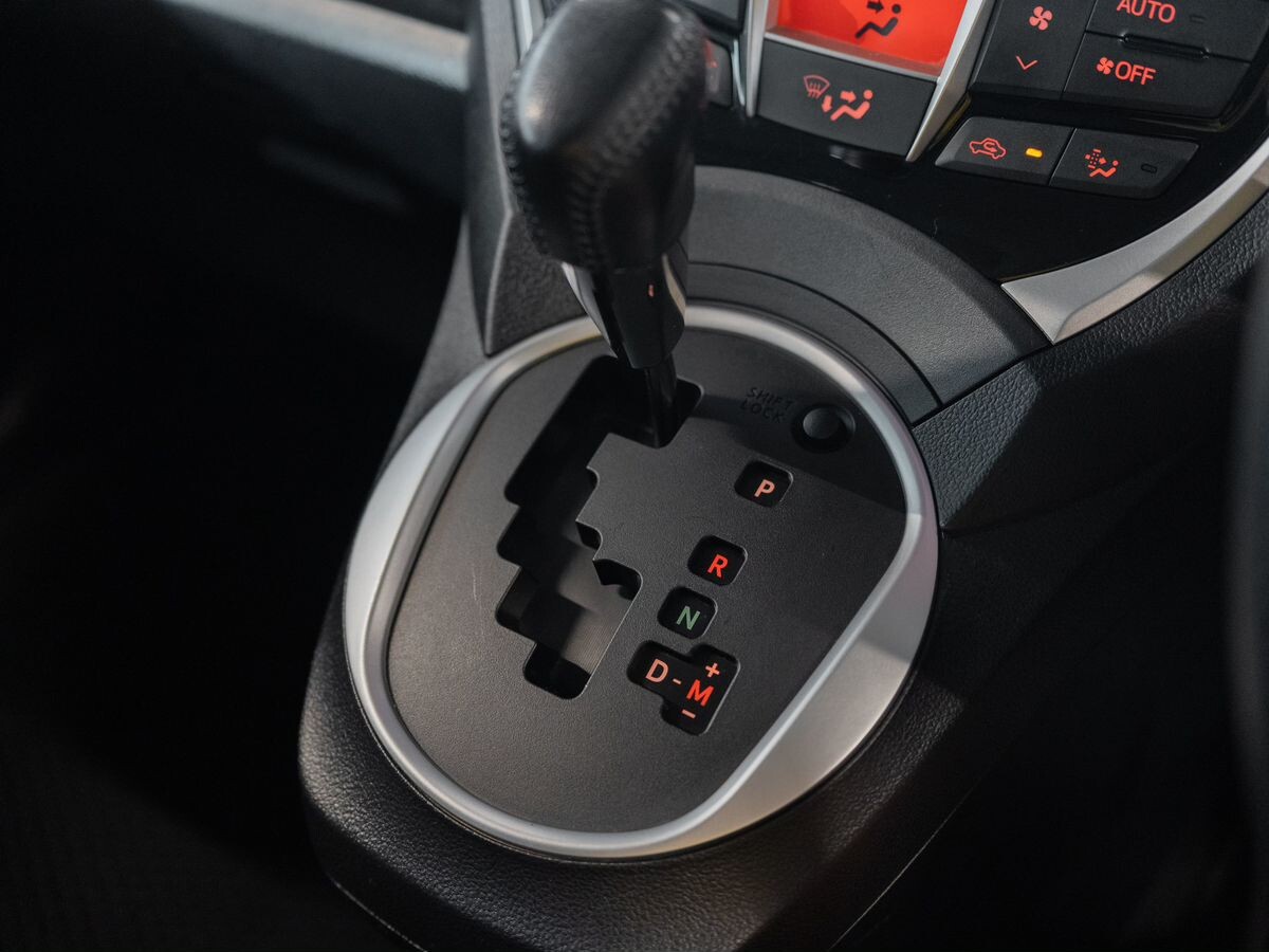Toyota Ractis 2016 - фото автомобиля