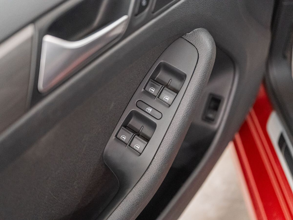 Volkswagen Jetta 2017 - фото автомобиля