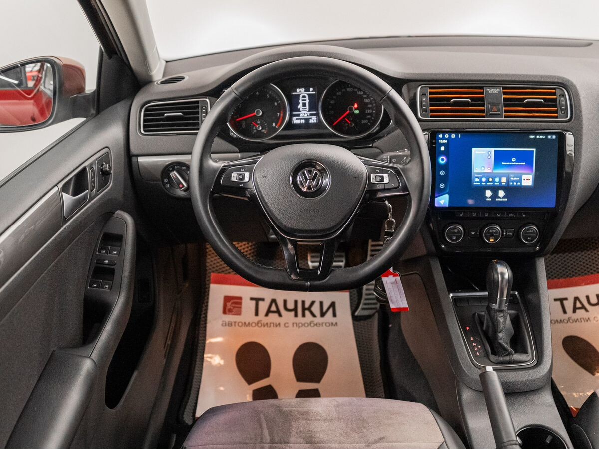 Volkswagen Jetta 2017 - фото автомобиля