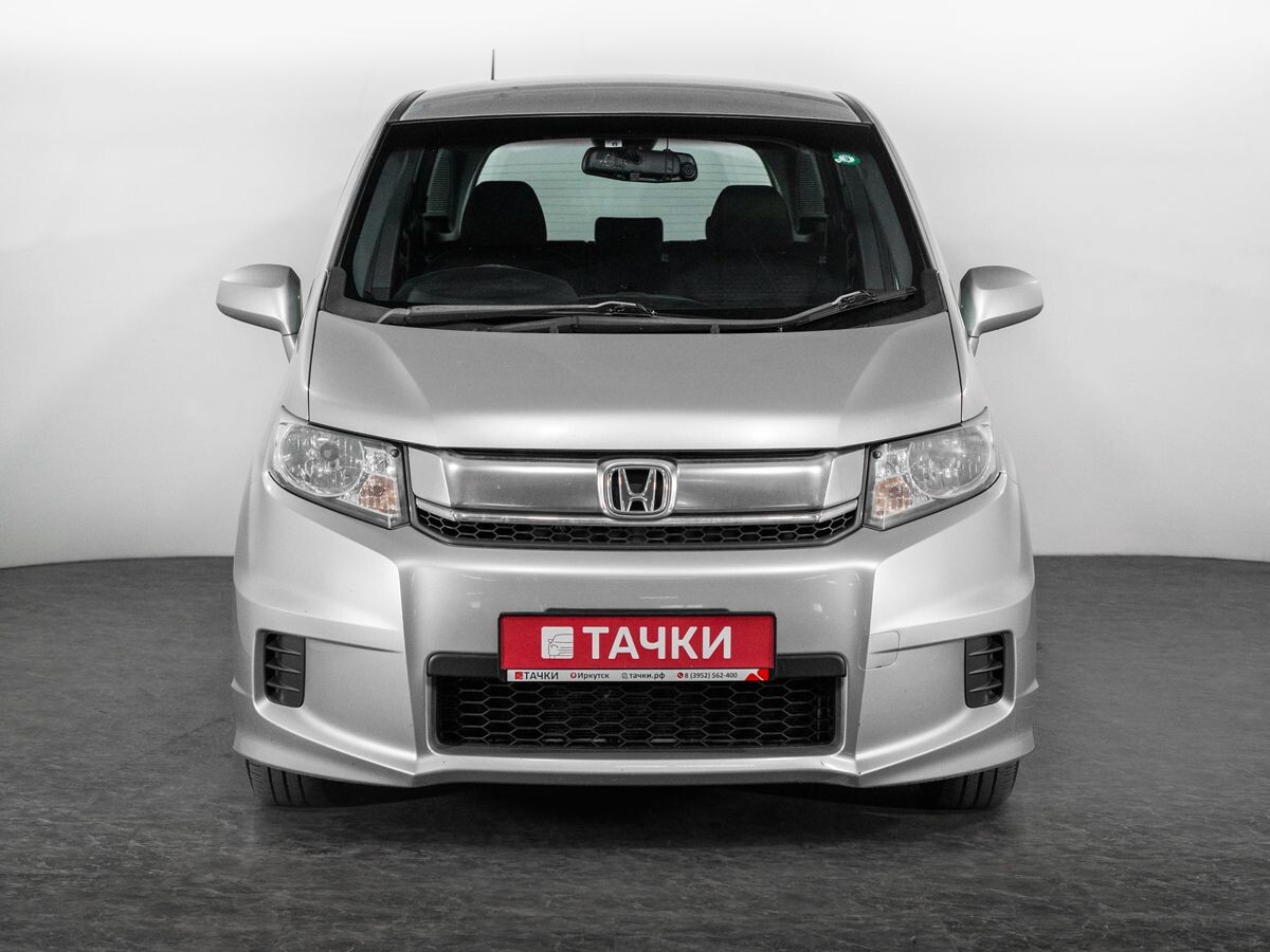 Honda Freed Spike 2014 - фото автомобиля