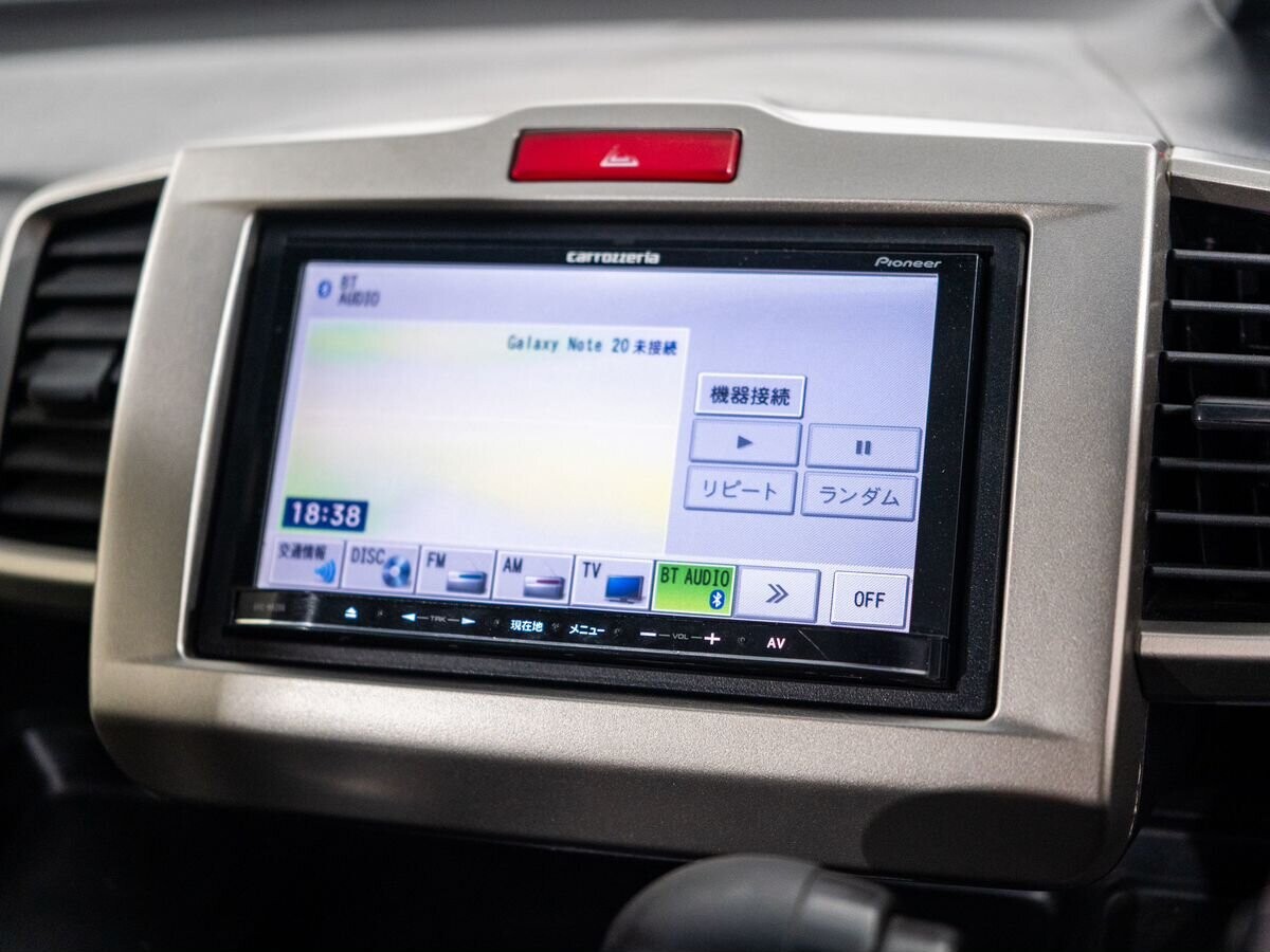 Honda Freed Spike 2014 - фото автомобиля