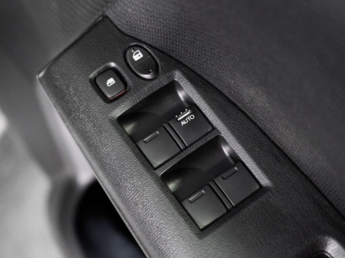 Honda Freed Spike 2014 - фото автомобиля