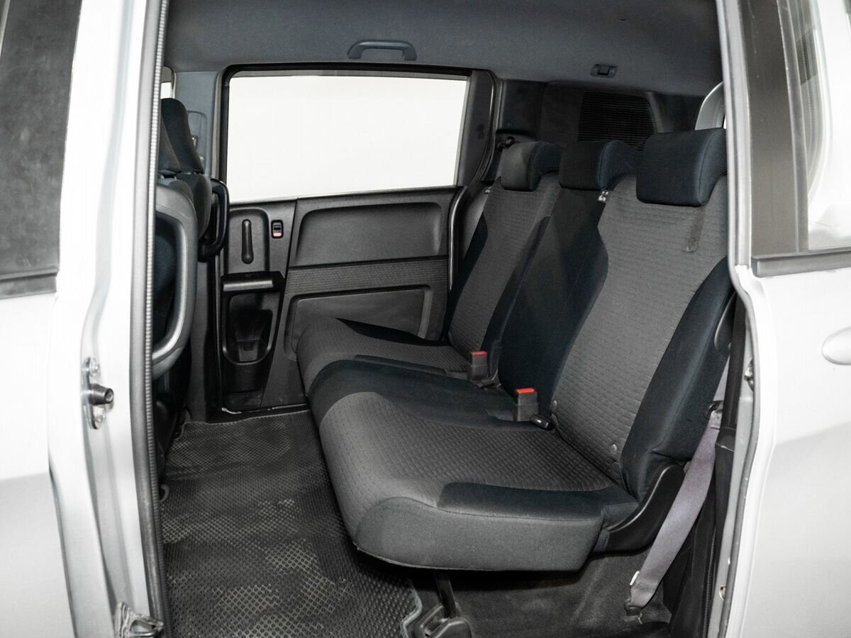 Honda Freed Spike 2014 - фото автомобиля