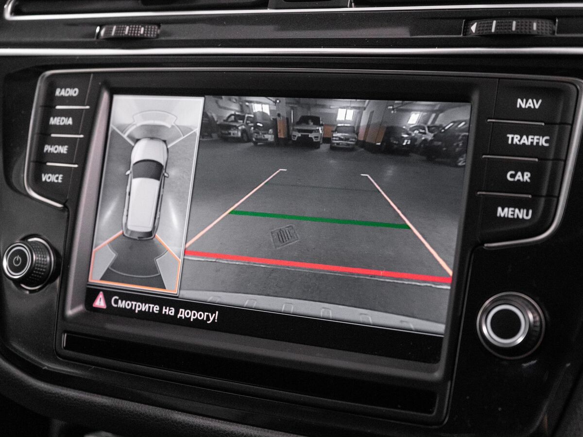 Volkswagen Tiguan 2016 - фото автомобиля