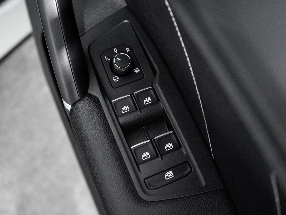 Volkswagen Tiguan 2016 - фото автомобиля