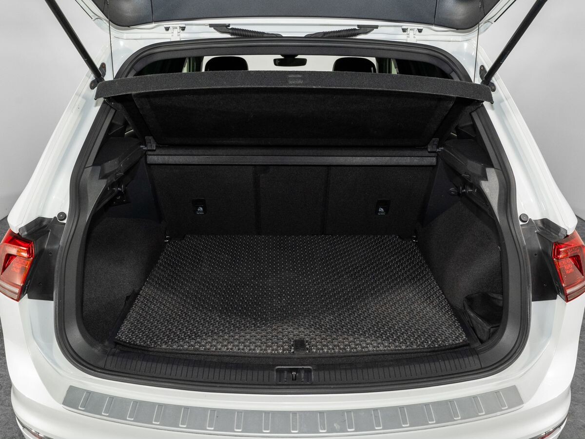 Volkswagen Tiguan 2016 - фото автомобиля