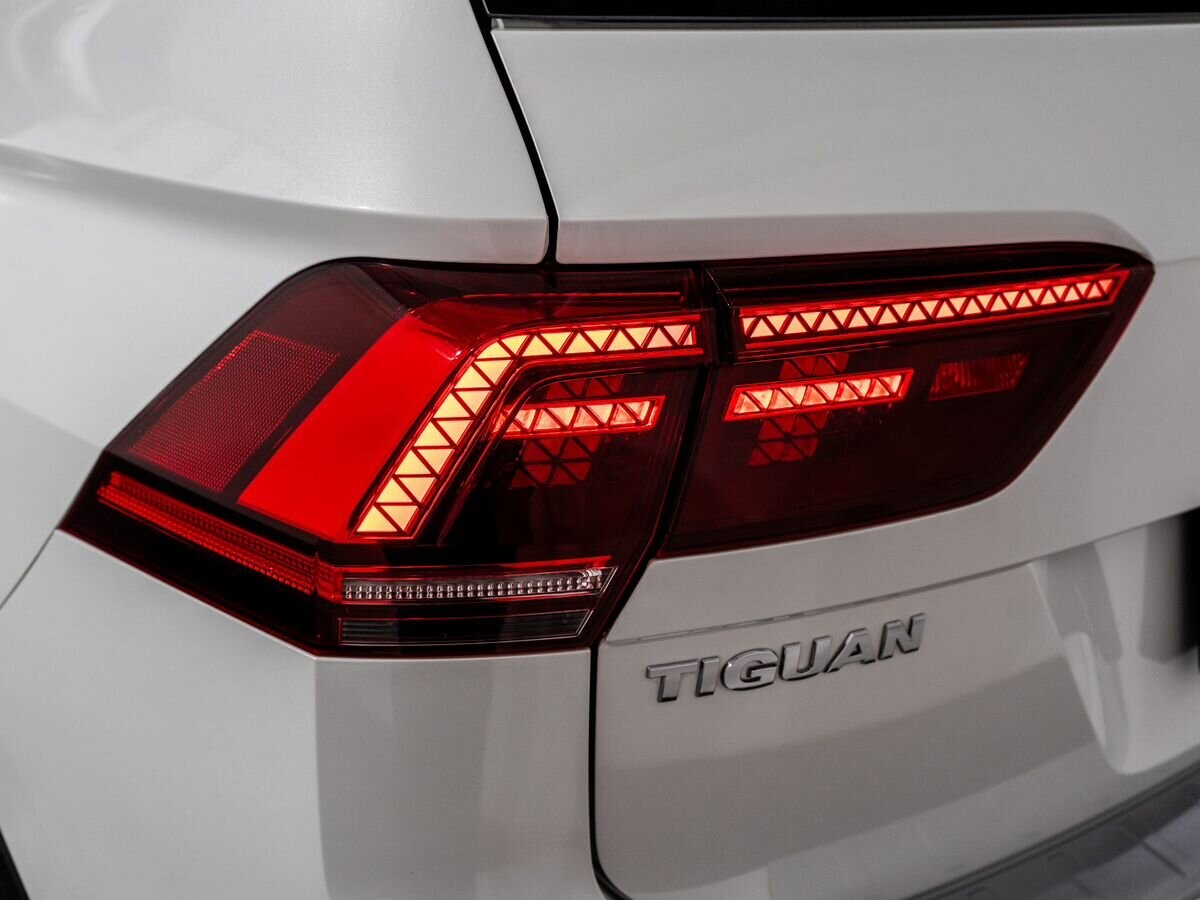 Volkswagen Tiguan 2016 - фото автомобиля