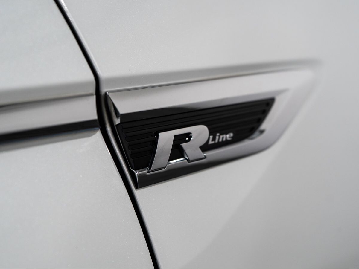 Volkswagen Tiguan 2016 - фото автомобиля