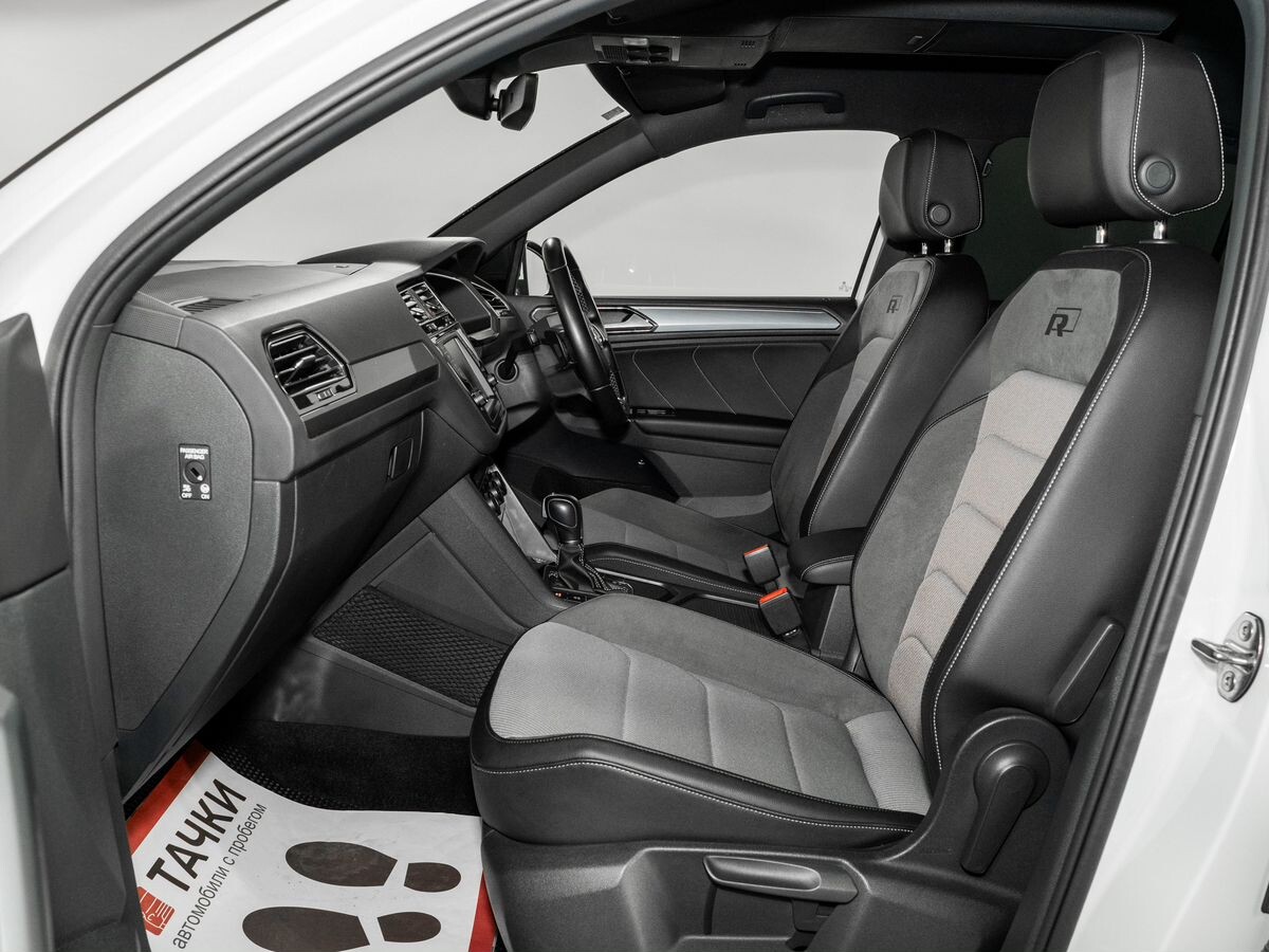 Volkswagen Tiguan 2016 - фото автомобиля