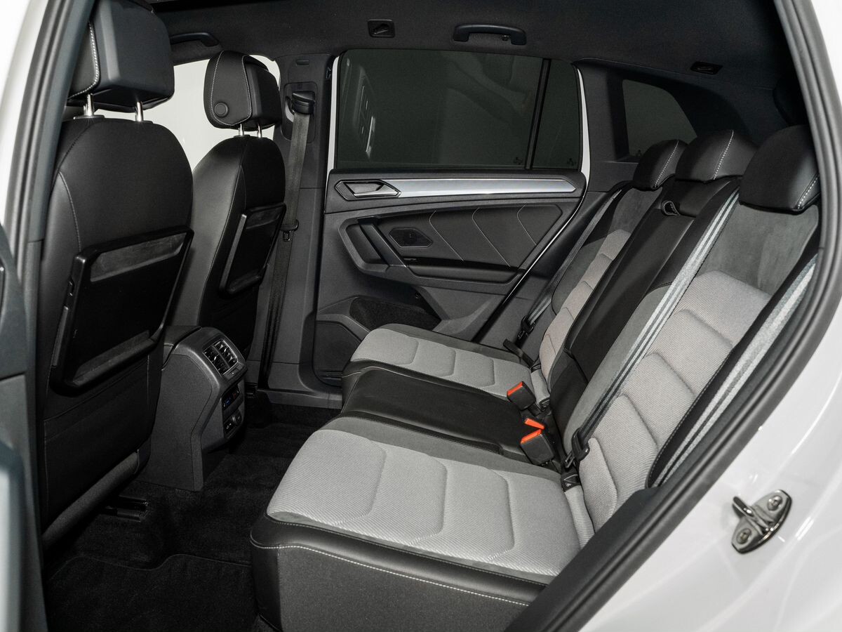 Volkswagen Tiguan 2016 - фото автомобиля