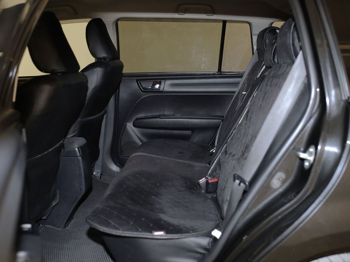 Toyota Corolla Fielder 2015 - фото автомобиля