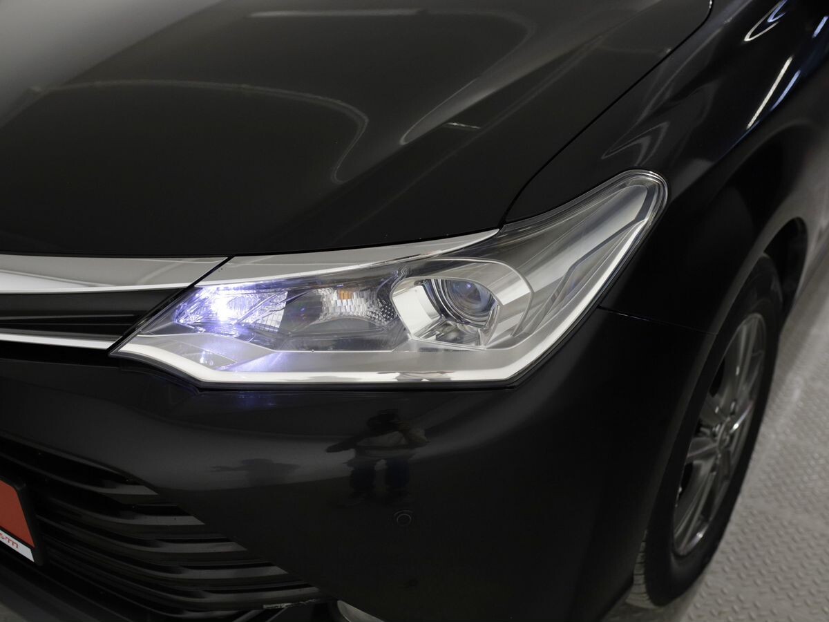Toyota Corolla Fielder 2015 - фото автомобиля
