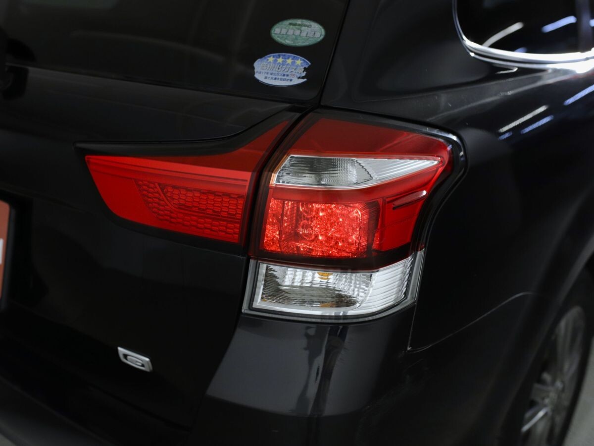 Toyota Corolla Fielder 2015 - фото автомобиля
