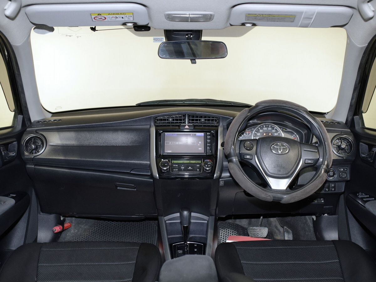 Toyota Corolla Fielder 2015 - фото автомобиля