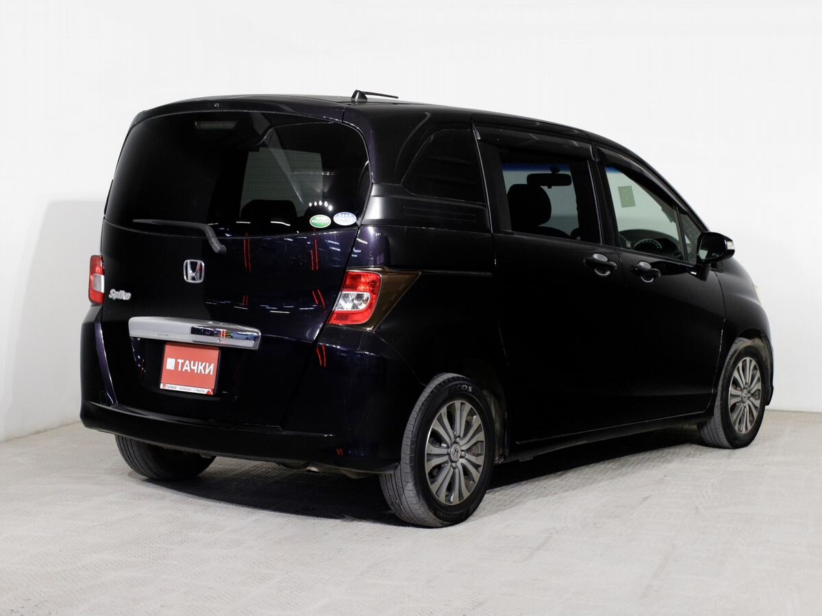 Honda Freed Spike 2012 - фото автомобиля