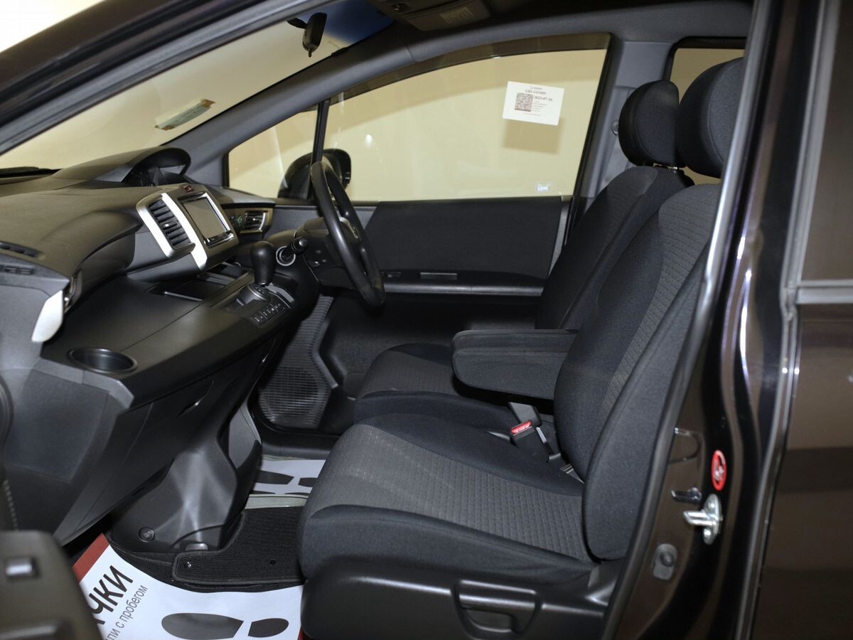 Honda Freed Spike 2012 - фото автомобиля