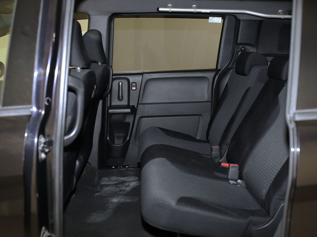 Honda Freed Spike 2012 - фото автомобиля