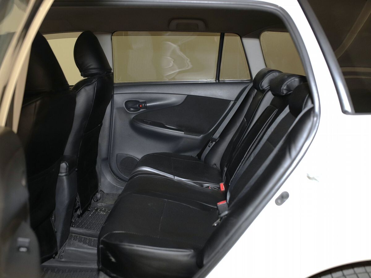 Toyota Corolla Fielder 2010 - фото автомобиля
